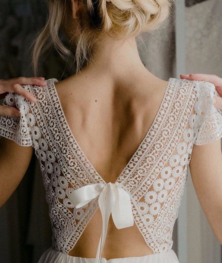 Stunning wedding dress with amazing details