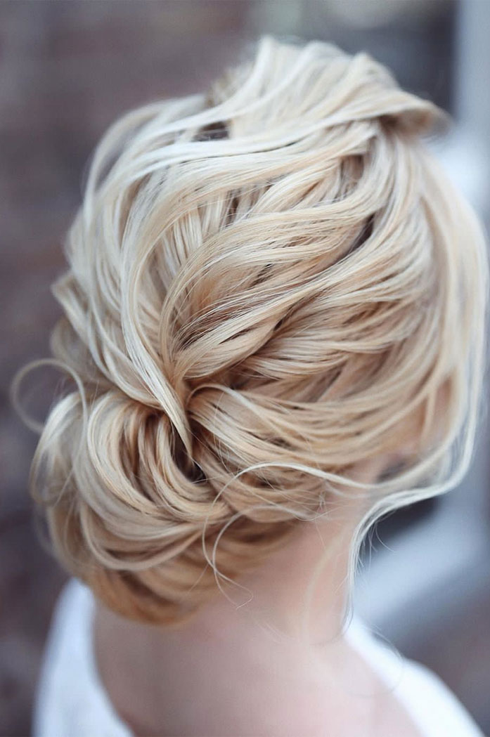 The most romantic bridal hairstyle to get an elegant look
