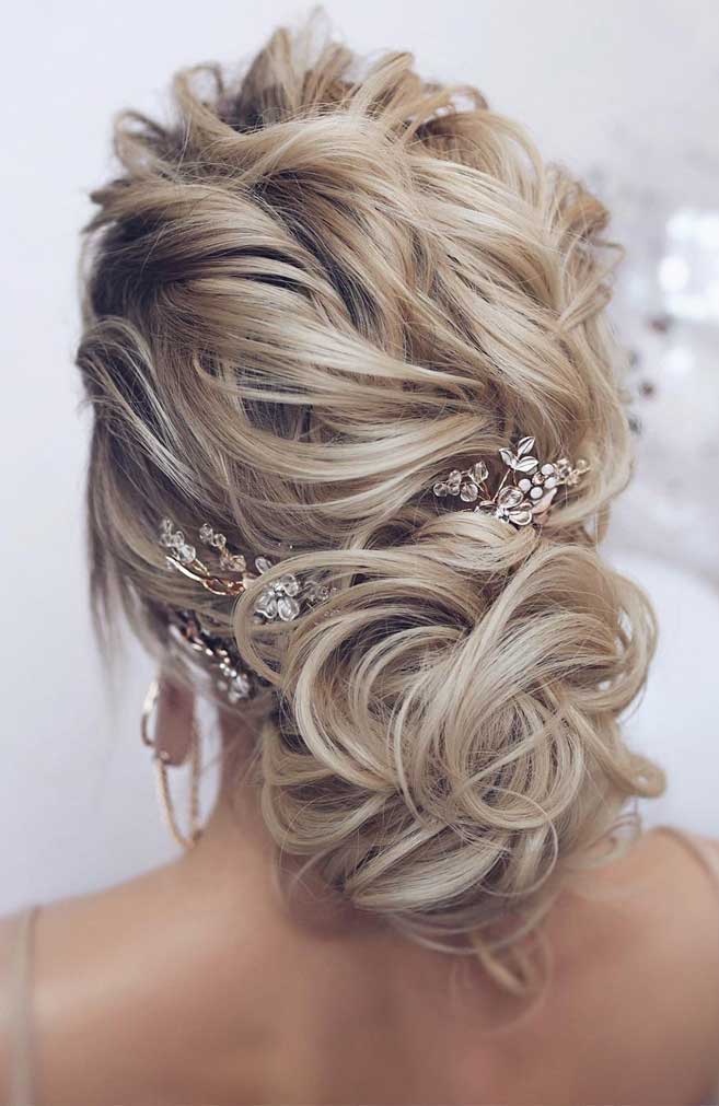 59 Stunning messy updo hairstyles for special occasion