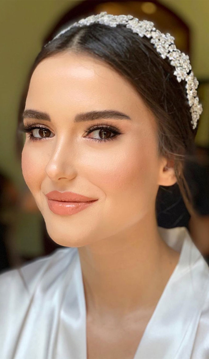 75 Wedding Makeup Ideas To Suit Every Bride - Bridal Makeup ideas , wedding makeup looks for brunettes,natural bridal makeup #weddingmakeup #makeup #prommakeup
