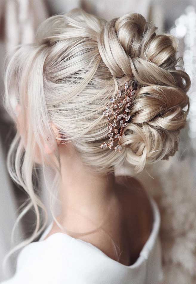 Beautiful Chic Wedding Updos Hairstyles Perfect For Any Wedding Venue ...