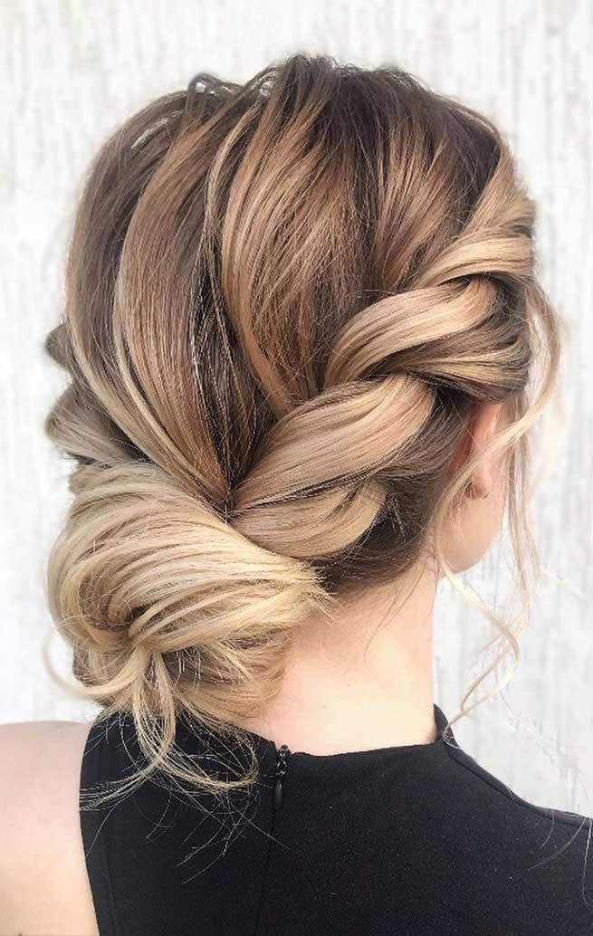 The Best Wedding Hairstyles for Round Faces