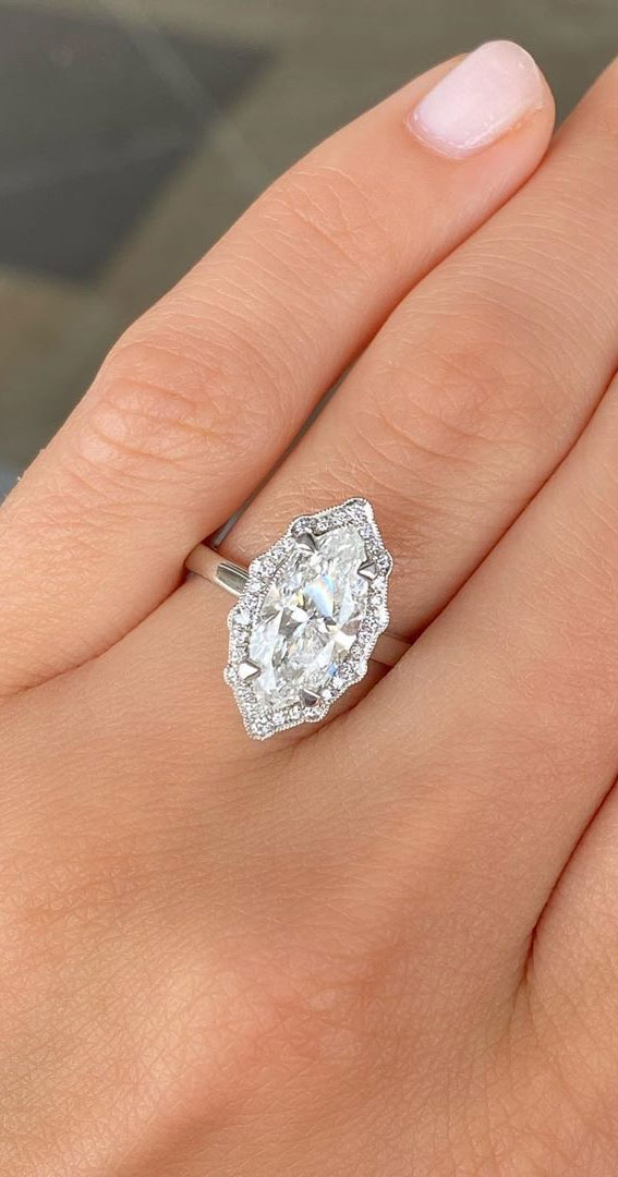 59 Gorgeous engagement rings that are unique : custom oval