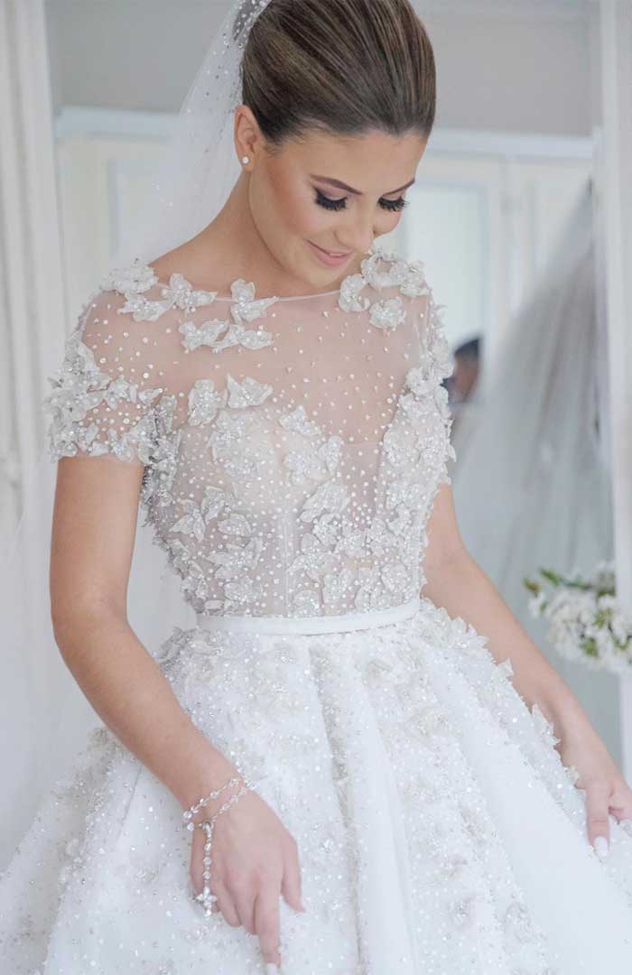 33 Breathtakingly beautiful wedding gowns with amazing details galore
