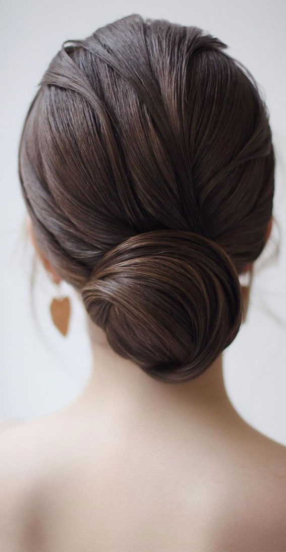 Wedding hairstyle. Smooth clean low bun. - YouTube