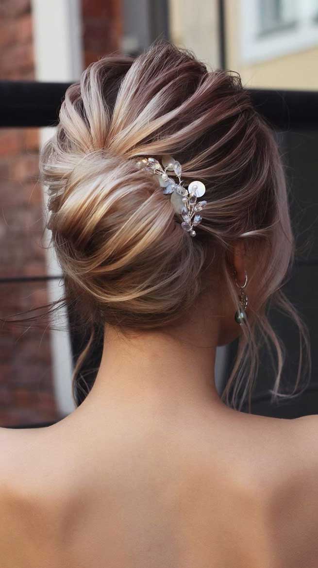 65 The most romantic wedding hairstyles 2019