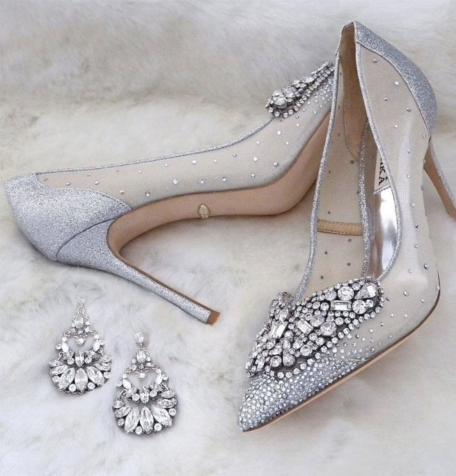 high fashion wedding shoes that will never go out of style,bridal shoes ,nude wedding shoes, high heel wedding shoes ,pump wedding shoes #weddingshoes #bridalshoes #shoes , wedding shoes with sparkly, sparkly wedding shoes low heel, bridal shoes, ivory bridal shoes, designer wedding shoes , badgley mischka wedding shoes, badgley mischka high heels bride