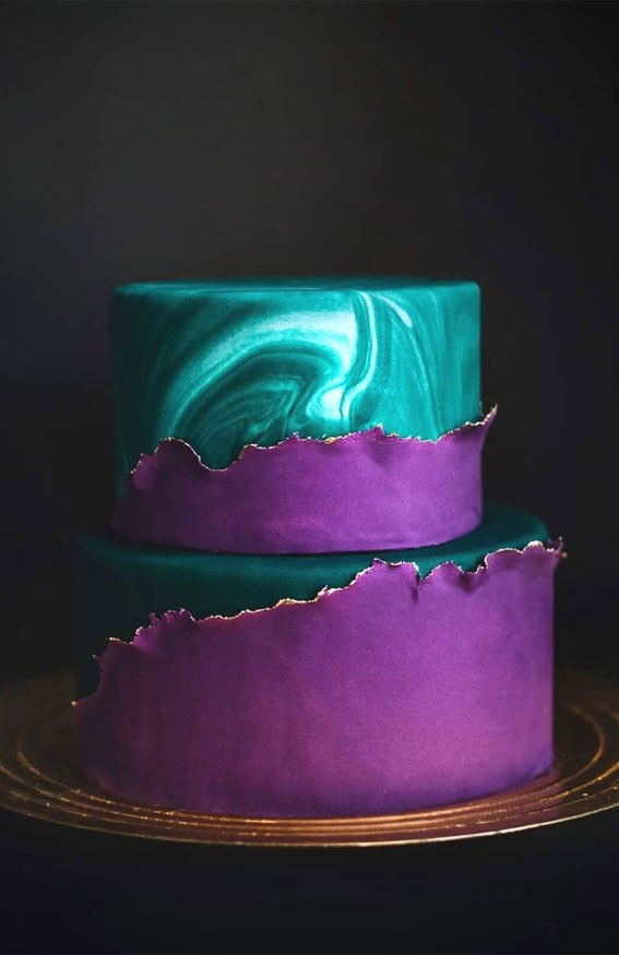 These gorgeous wedding cakes are very stylish – Purple & Marble Green Cake