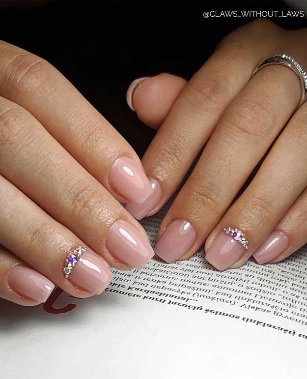 neutral nail designs, neutral nails, simple nail art #nailart #naildesigns