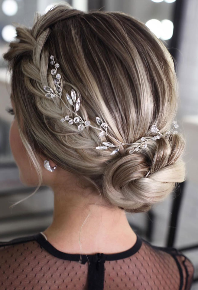 Elegant wedding hairstyles for beautiful brides