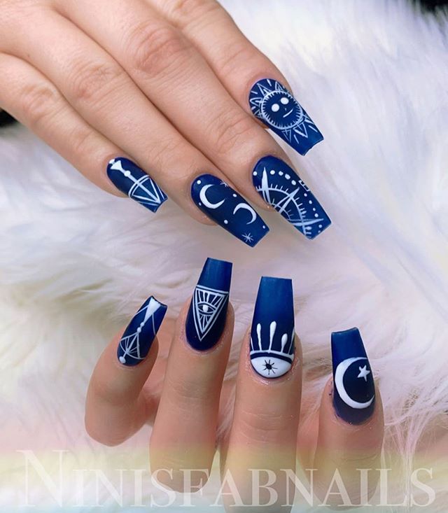 Elegant navy blue nail colors and designs for a Super Elegant Look