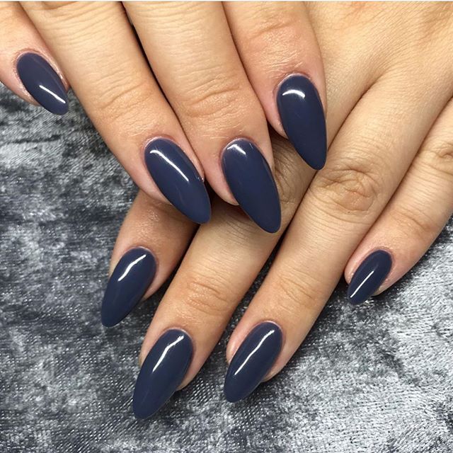 32 Prettiest Autumn Nail Art Designs : Navy Blue Nails with Gold Star
