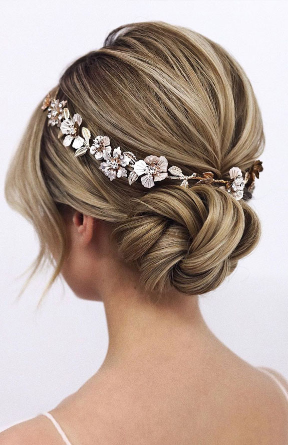 Bridal hairstyles that perfect for ceremony and reception 4