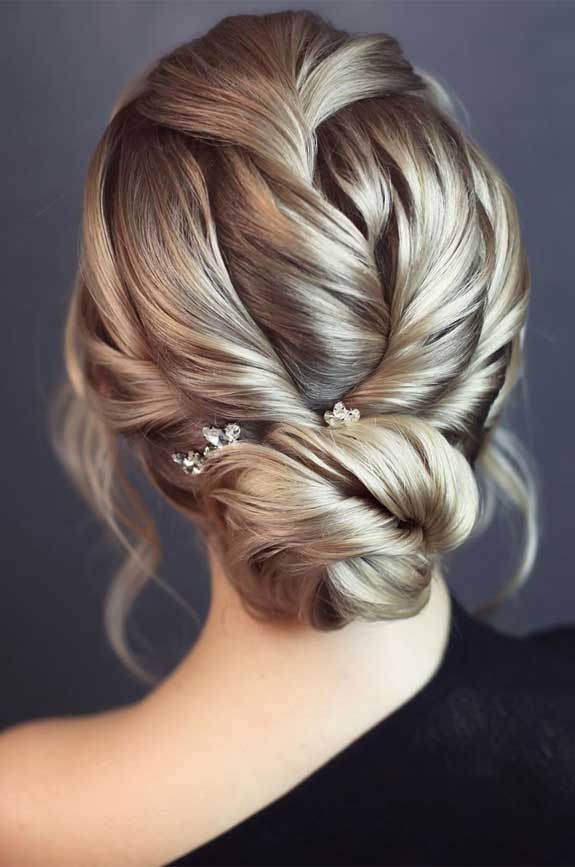 Bridal hairstyles that perfect for ceremony and reception 12
