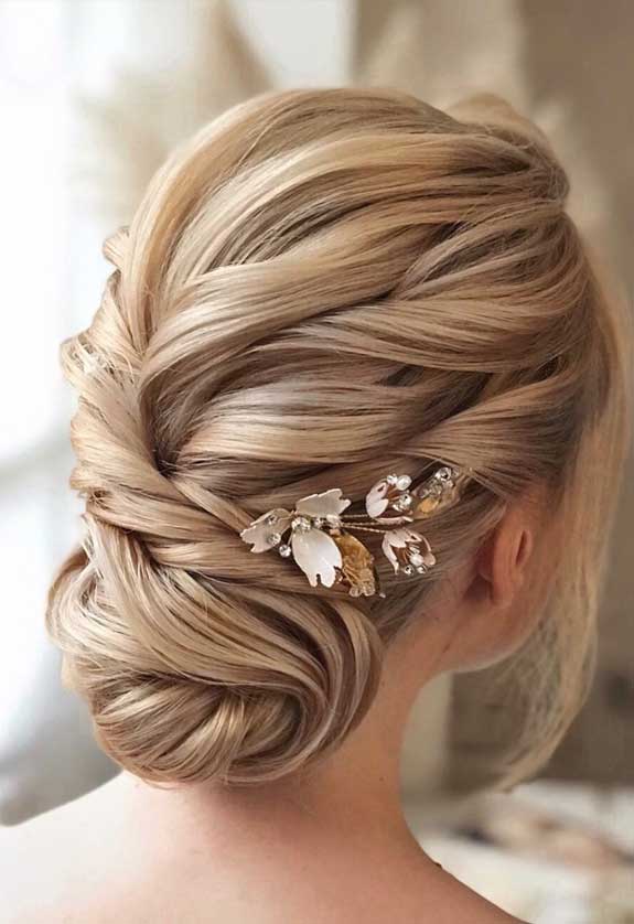Makeup and Hairstyles Gallery:Wedding and special events trends