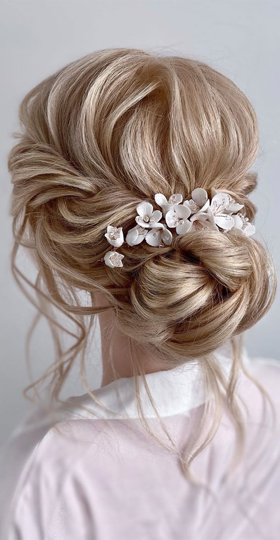 updo, wedding hairstyles, wedding updos, bridal updos #weddinghair #hairstyles