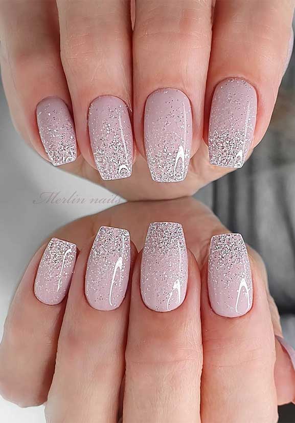 30+ Christmas and Holiday Nail Art Ideas to Try in 2021 - Major Mag-thanhphatduhoc.com.vn
