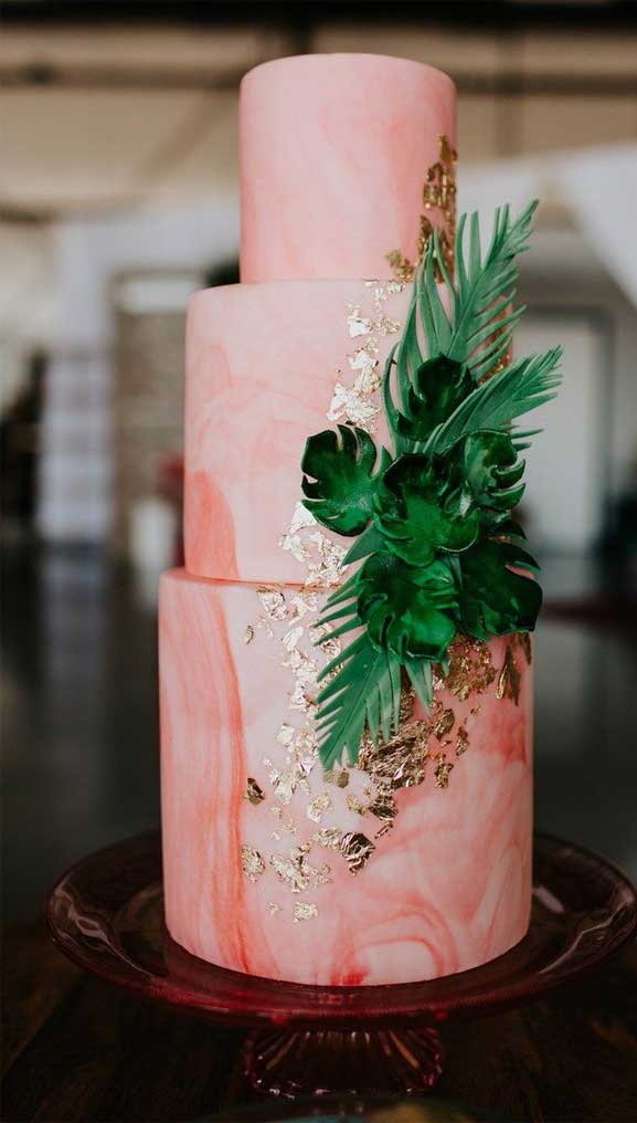 The perfect wedding cake for tropical wedding theme 10