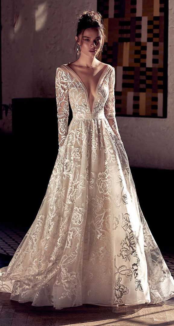 long sleeve wedding dress, beautiful wedding dress, beautiful wedding dresses, wedding gown, wedding gowns, bridal dress, bridal dresses #weddingdresses