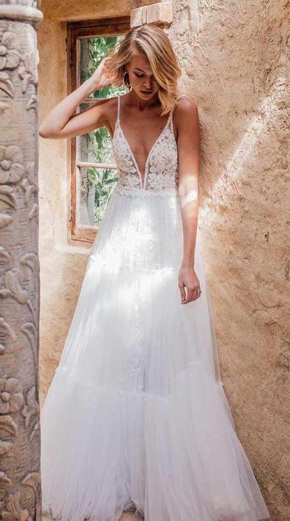 Unconventional Wedding Dresses For Unforgettable Weddings