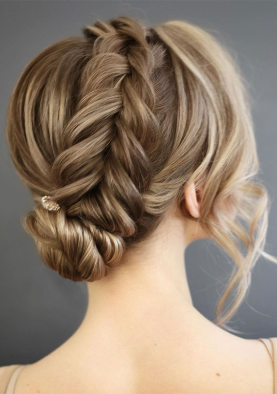 39 The most romantic wedding hair dos to get an elegant look – Updo for Bronde