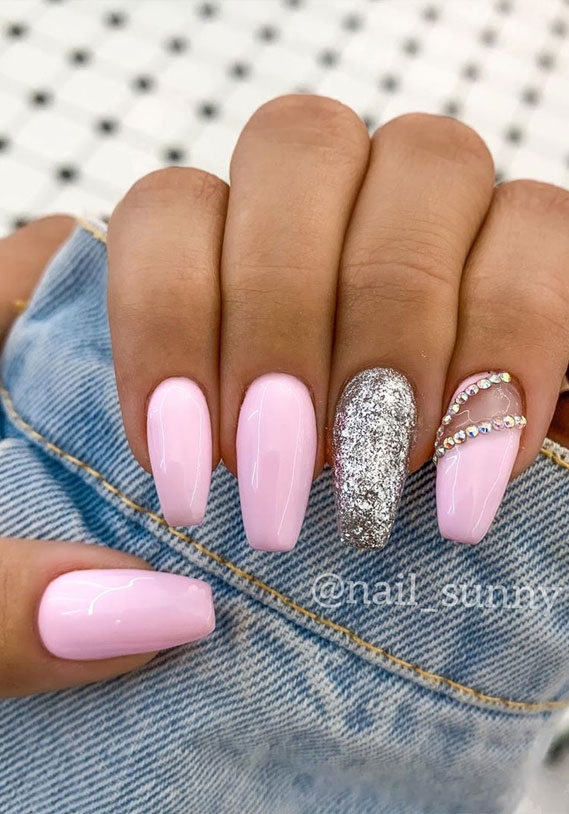 pink nails, nail art #nailart #naildesigns romantic nails, ombre nails, short nails, acrylic nails , nail design ideas