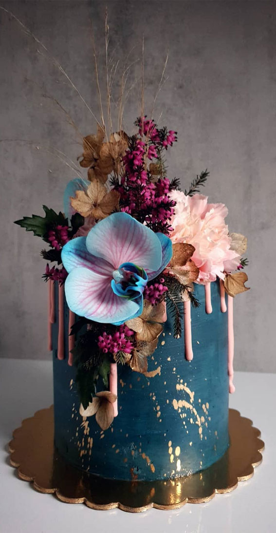 These wedding cakes are works of art