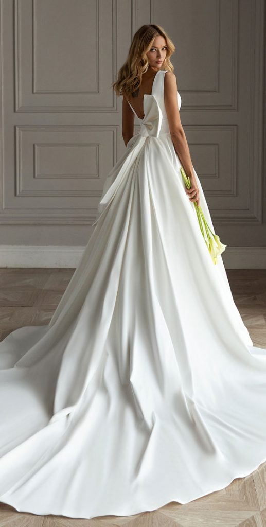 Eva Lendel Wedding Dresses Less is More 2021 Bridal