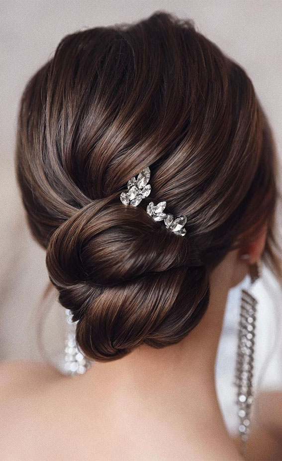 39 The most romantic wedding hair dos to get an elegant look : Updo