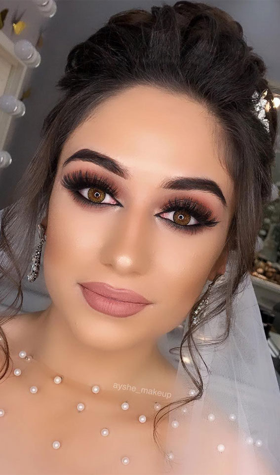 glam makeup looks 2020, natural glam makeup looks, glam makeup looks 2020, soft glam makeup, glamorous makeup looks, glam makeup looks for dark skin, best wedding makeup ideas, bridal makeup ideas , glam makeup looks for brunettes