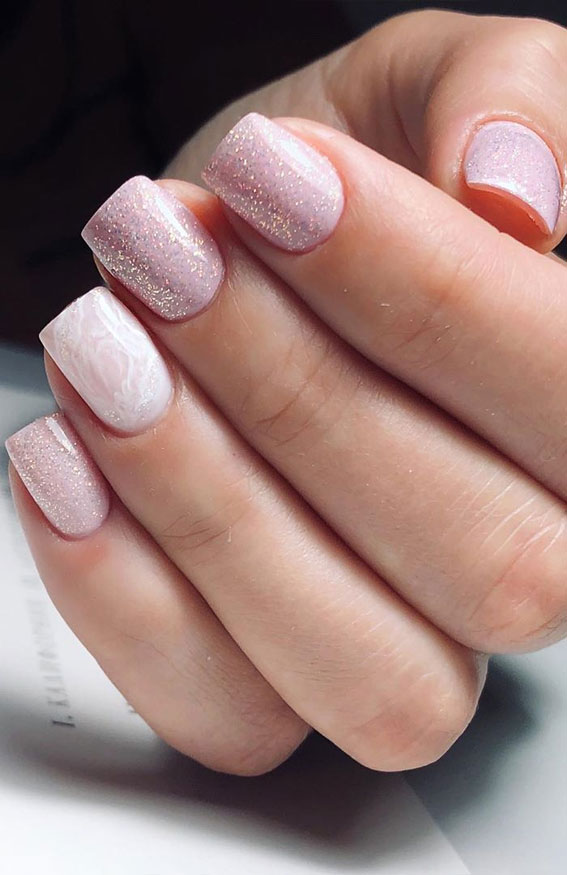 Pretty Neutral Nails Ideas For Every Occasion – Glitter on soft neutral nails
