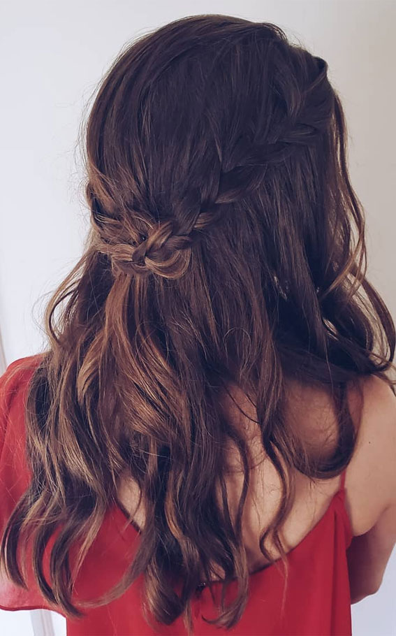45 Beautiful half up half down hairstyles for any length : effortless and chic