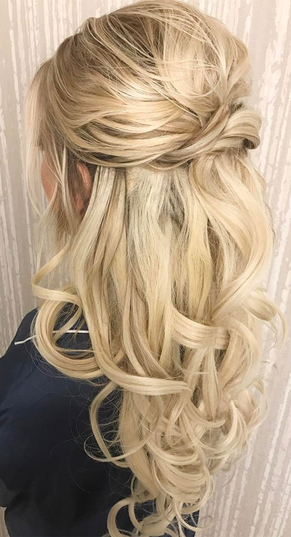 45 Beautiful half up half down hairstyles for any length : Blonde half up