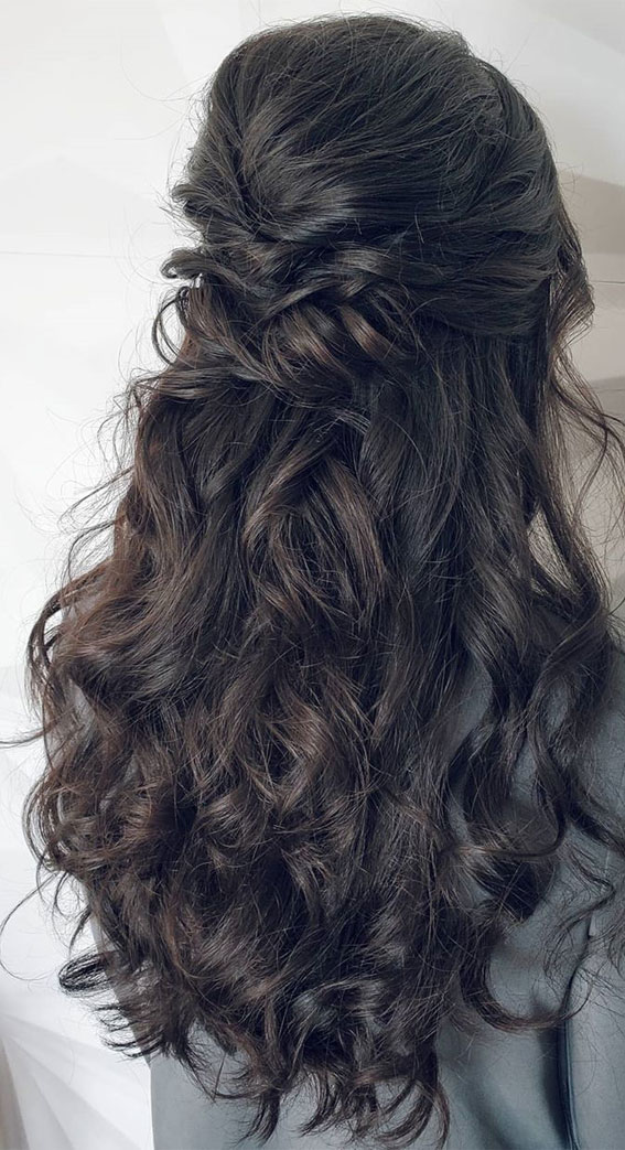 45 Beautiful half up half down hairstyles for any length : Twisted waves