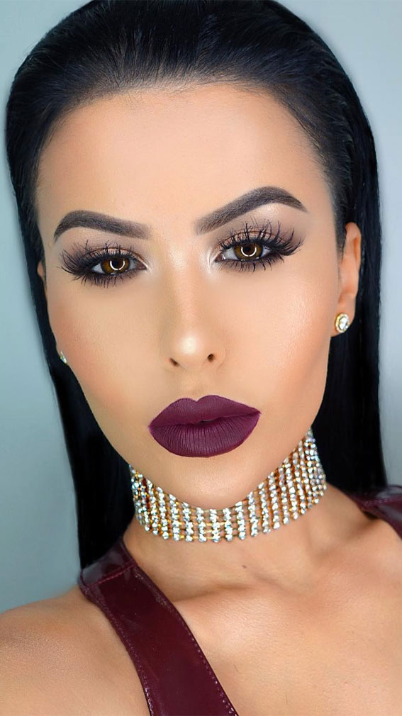 32 Glamorous Makeup Ideas For Any Occasion – Plum lips