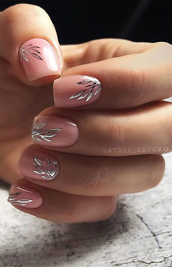 silver leaf on pink nude nails, pink nails with silver leaves, pink nude nails, nail art #nailart #naildesigns #naildesigns2020