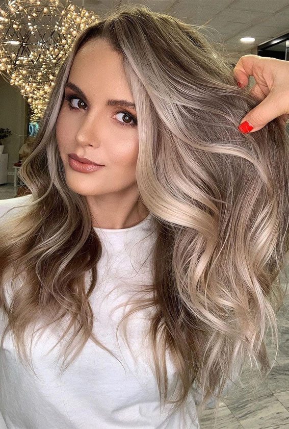 57 Cute Autumn Hair Colours and Hairstyles : Light Blonde Tones