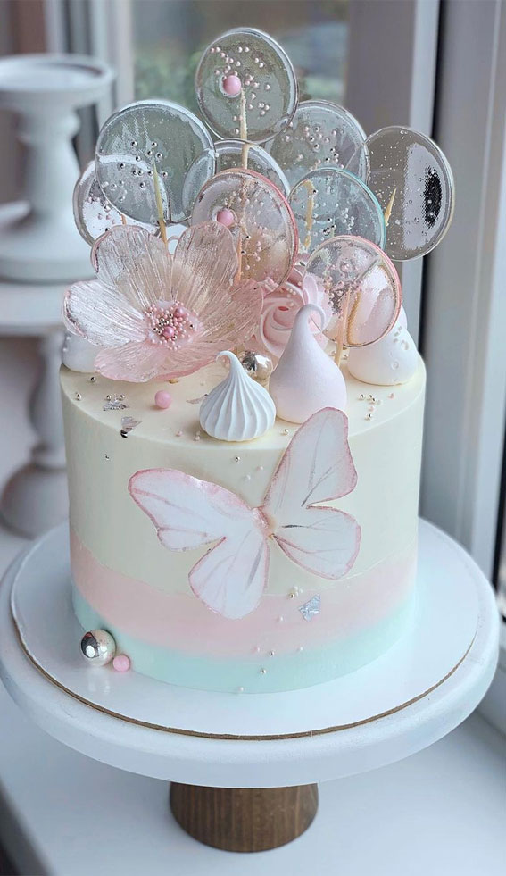 37 Pretty Cake Ideas For Your Next Celebration : Ombre cake with lollipops