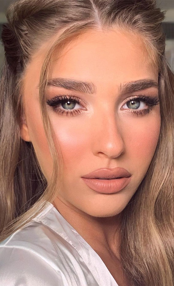 49 Incredibly Beautiful Soft Makeup Looks For Any Occasion : Soft Glam