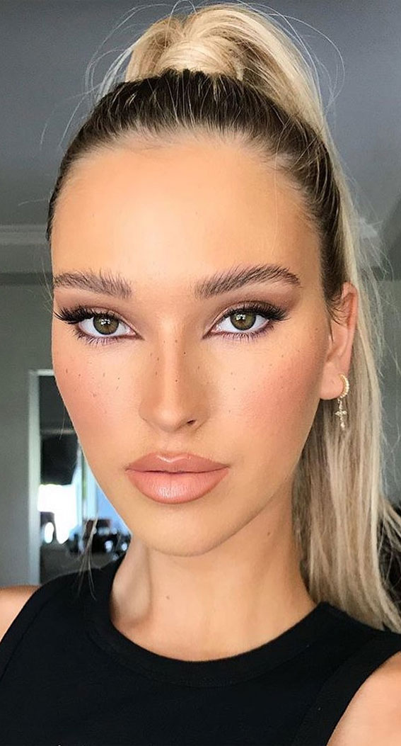 49 Incredibly Beautiful Soft Makeup Looks For Any Occasion : Sharp liner