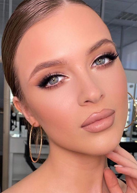 49 Incredibly Beautiful Soft Makeup Looks For Any Occasion : Nude Lips