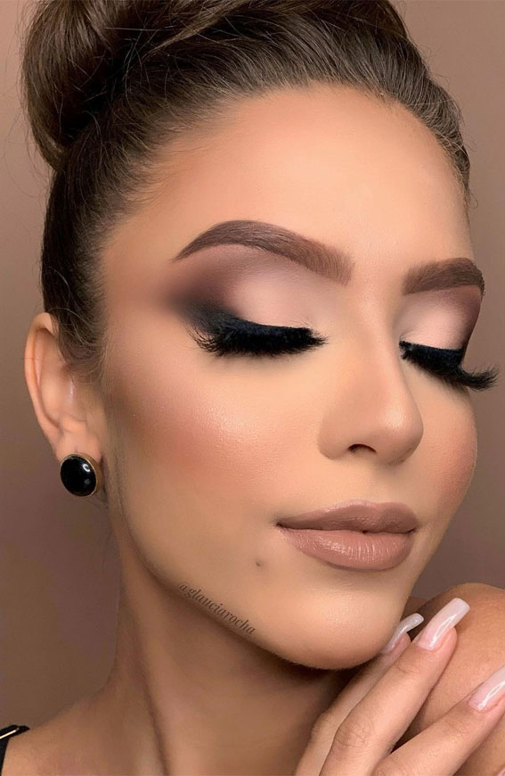 49 Incredibly Beautiful Soft Makeup Looks For Any Occasion : Smokey eyes