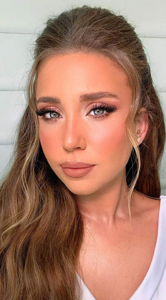 49 Incredibly Beautiful Soft Makeup Looks For Any Occasion : green topaz eyes