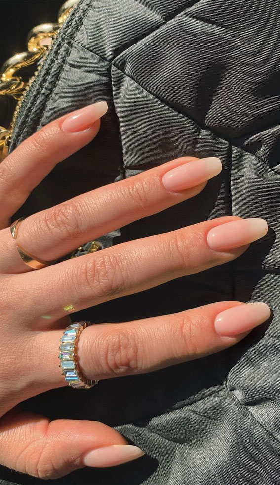 33 Way to Wear Stylish Nails : Nude nails