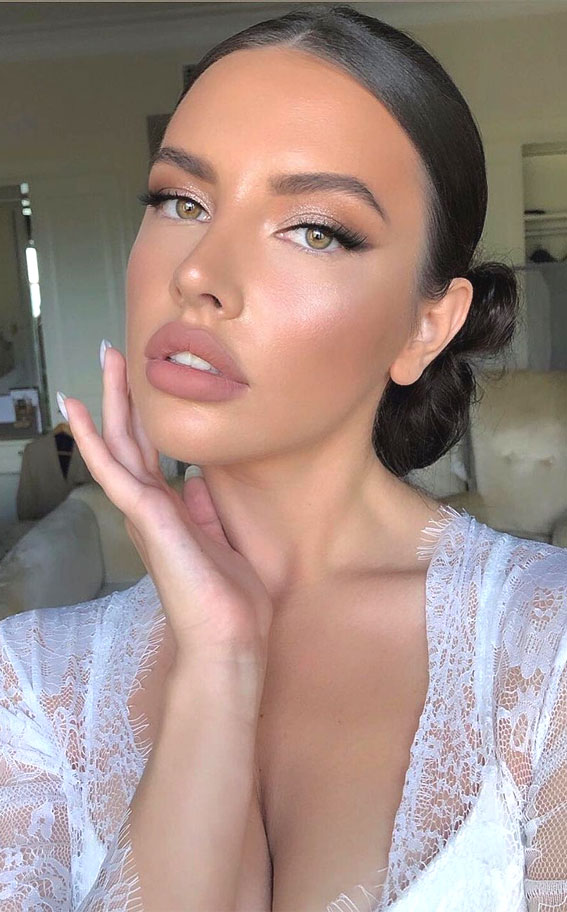 49 Incredibly Beautiful Soft Makeup Looks For Any Occasion : Shimmery smokey bridal look