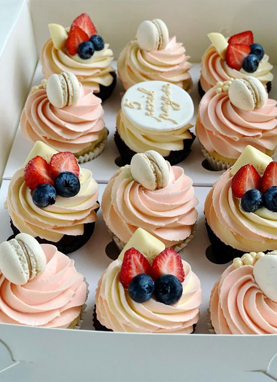 59 Pretty Cupcake Ideas for Wedding and Any Occasion : Vanilla and rose pink buttercream