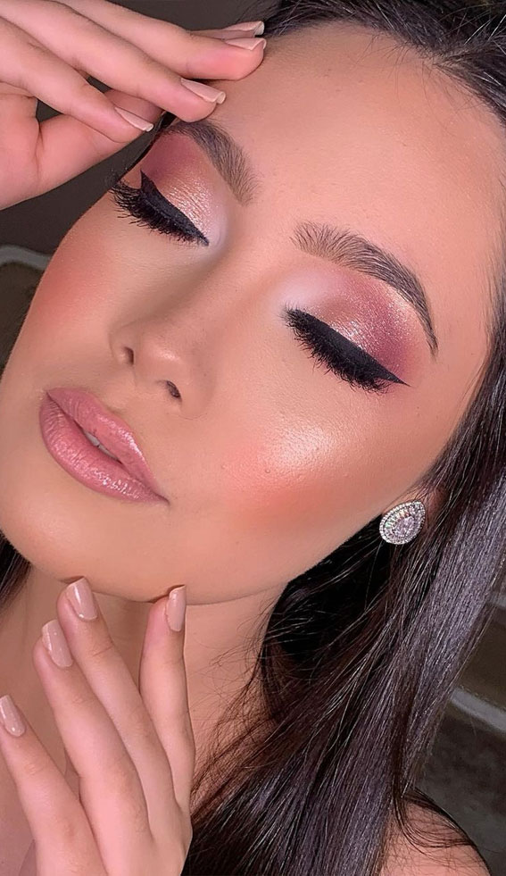 Beautiful Makeup Ideas That Are Absolutely Worth Copying : Pink Glam Makeup Look