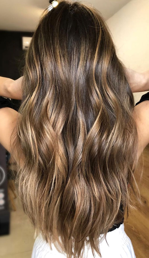 Beautiful Hair Colour Trends 2021 : Chocolate and almond hair colours