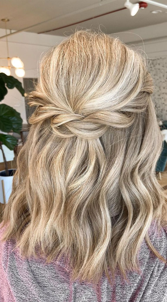 half up half down hairstyle, wedding hair dos, half up wedding , half up half down wedding hairstyles #halfup #halfuphalfdown