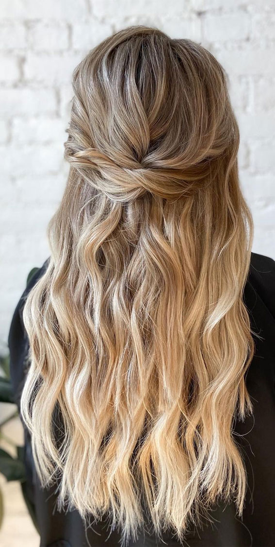 45 Beautiful half up half down hairstyles for any length : Halo half up